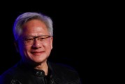 入宅吉日英伟达黄仁勋：编程人工智能如今就像训练一个人